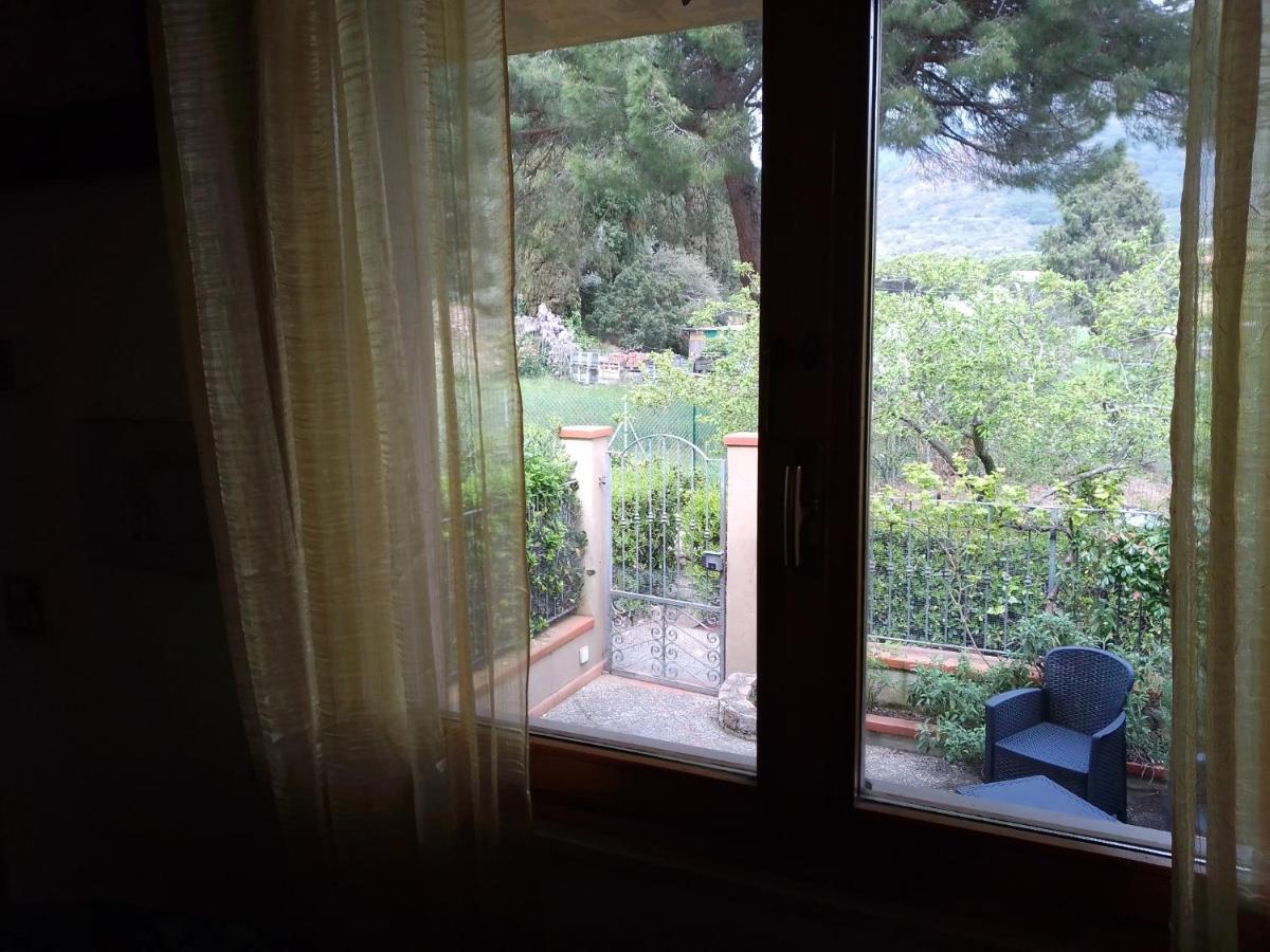 La Casa Di Berenice A Porto Azzurro Extérieur photo