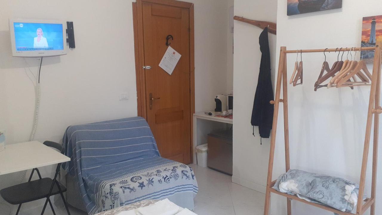La Casa Di Berenice A Porto Azzurro Extérieur photo